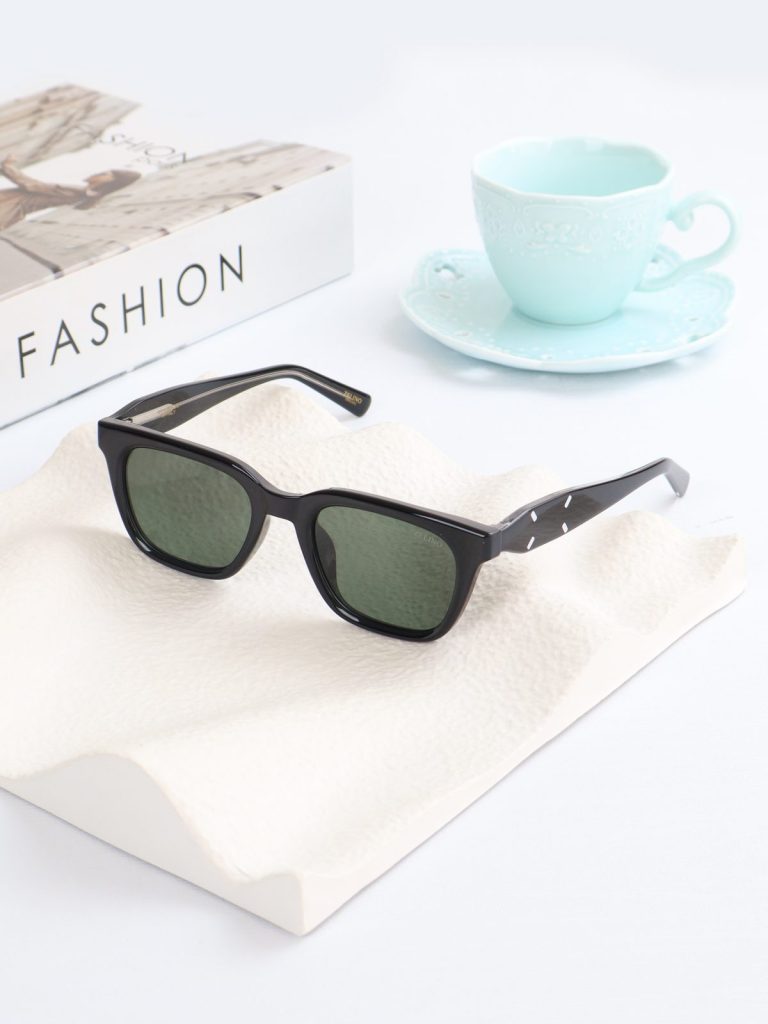 انواع عینک های آفتابی و طبی و عدسی طبی